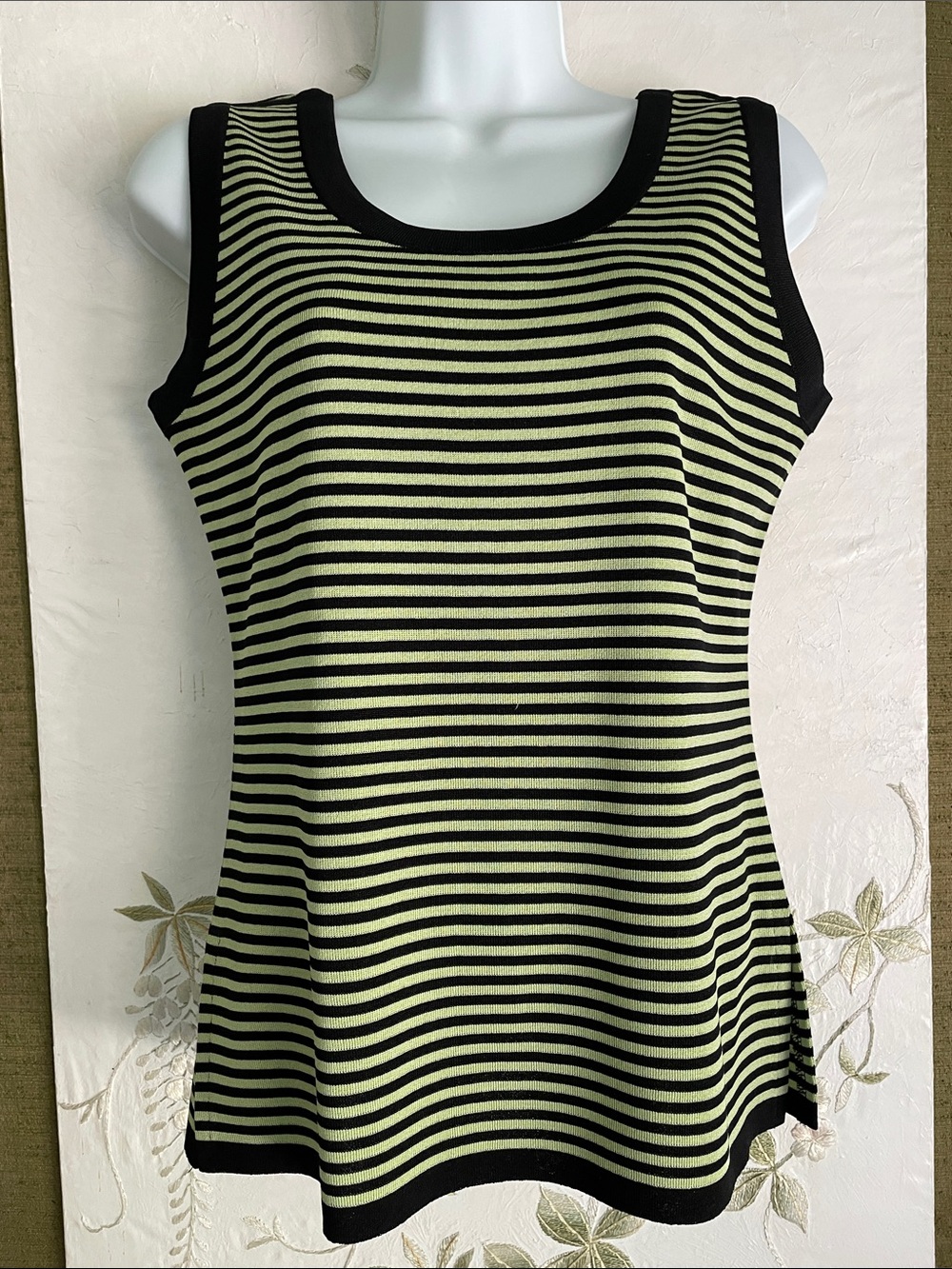 Misook tank sleeveless black and green Petite XS